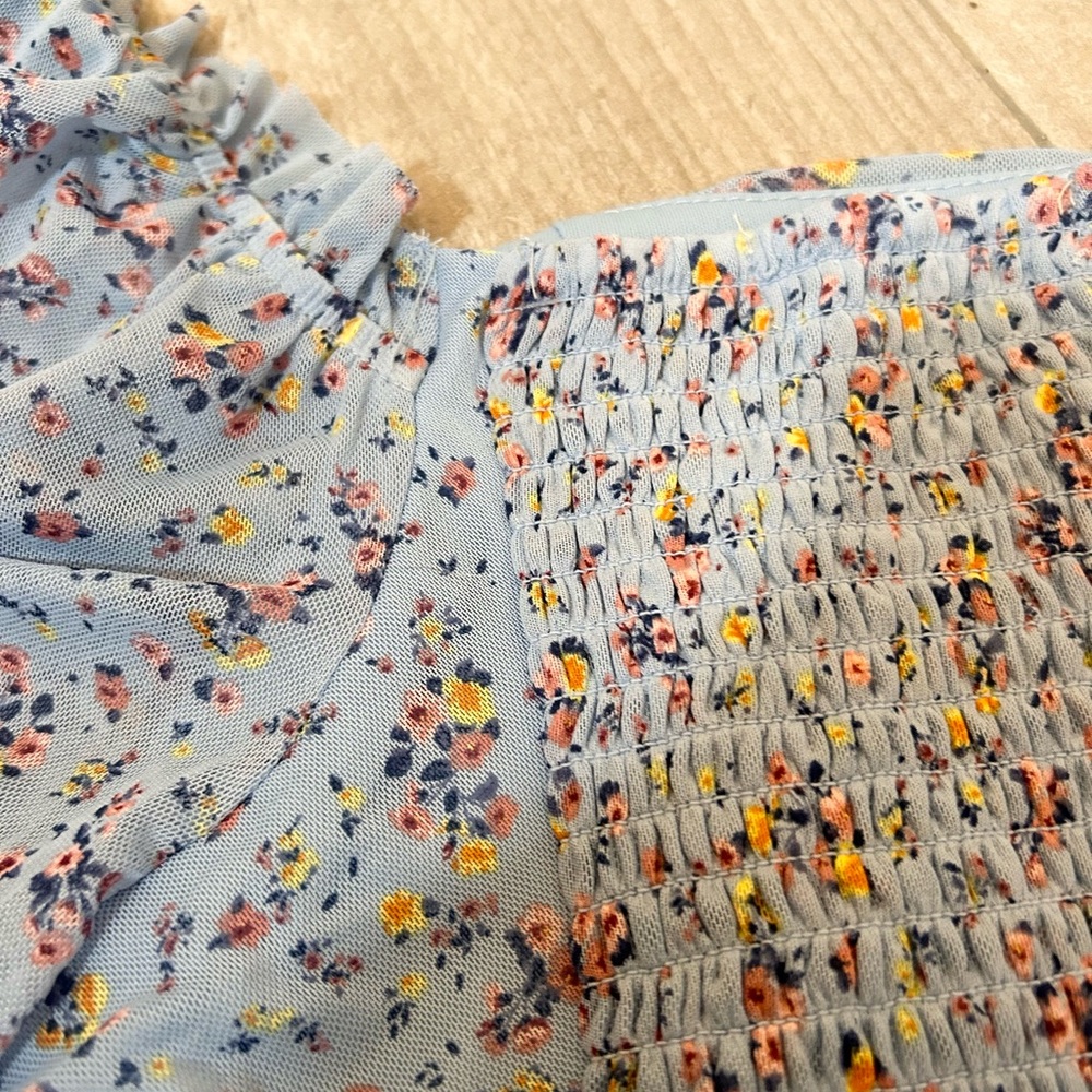 FLORAL BLOUSE TOP - Picture 5 of 6